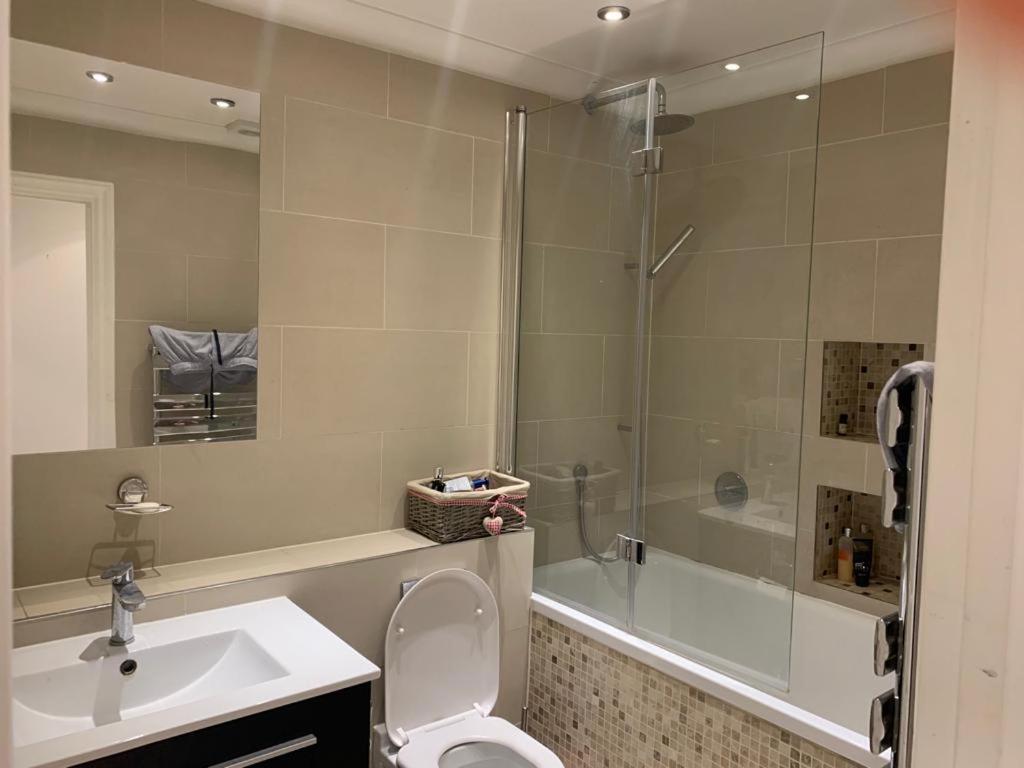 Lovely Room, Free Parking In Private Gated Place Apartamento *